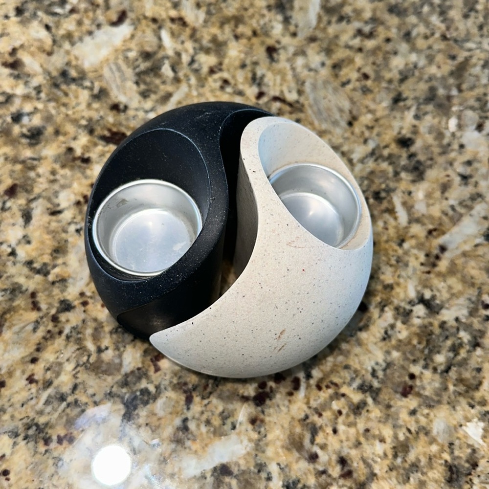 PartyLite ying yang twin flame 🔥 Candle holder